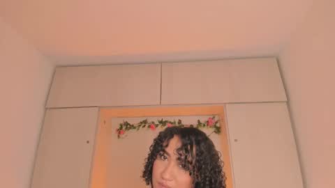  T A R A  online show from 10.10.25