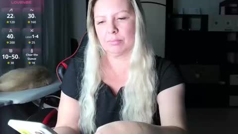 Snapshot of tasha__moon chatting on 10.17.25 Tasha  Moon online show from 10.17.25
