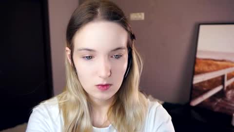 Snapshot of tashinapetitto chatting on 09.26.25 Your Ressie online show from 09.26.25