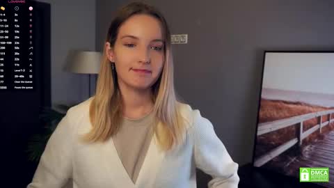 Snapshot of tashinapetitto chatting on 10.16.25 Your Ressie online show from 10.16.25