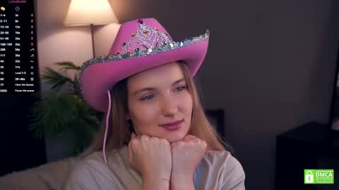 Snapshot of tashinapetitto chatting on 10.30.25 Your Ressie online show from 10.30.25