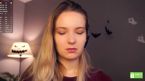 Snapshot of tashinapetitto chatting on 10.31.25 Your Ressie online show from 10.31.25