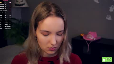 Snapshot of tashinapetitto chatting on 11.07.25 Your Ressie online show from 11.07.25