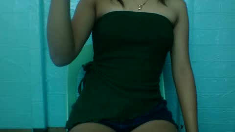 Snapshot of taste_of_monica chatting on 10.20.25 monica online show from 10.20.25