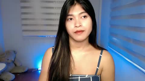 Snapshot of tasteofinnocent69 chatting on 01.19.25 online show from 01.19.25