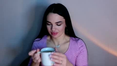 tasty_babyy online show from 11.14.25