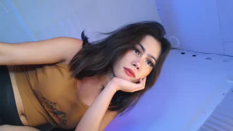 Vannesa online show from 03.04.25