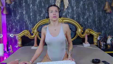 Snapshot of tastypatricia chatting on 03.04.25 TastyPatricia online show from 03.04.25