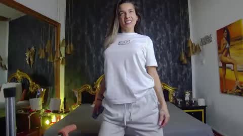 Snapshot of tastypatricia chatting on 03.12.25 TastyPatricia online show from 03.12.25
