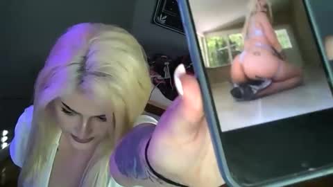 Riley Jade online show from 04.15.26