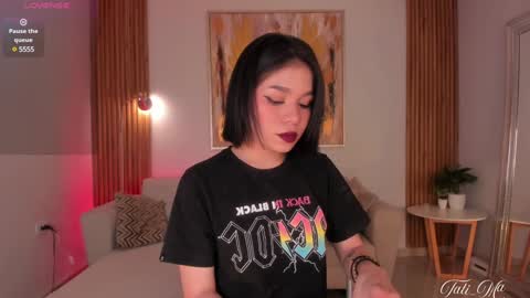 tati_marino online show from 12.20.24
