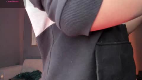 tati_marino online show from 03.11.25