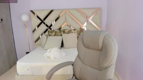 Tati Saldarriaga online show from 11.15.25