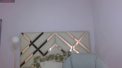 Tati Saldarriaga online show from 11.18.25