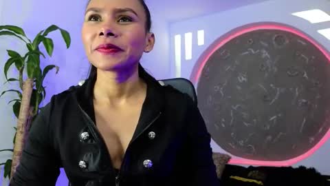  Tatiana Br online show from 12.17.25