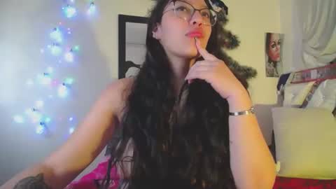 Snapshot of tatiana_ninfomaniaca chatting on 12.21.24 tatiana online show from 12.21.24