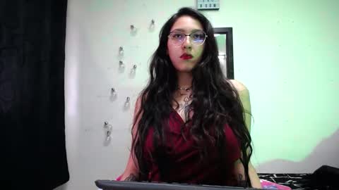 Snapshot of tatiana_ninfomaniaca chatting on 01.25.25 tatiana online show from 01.25.25