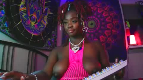 Snapshot of tatithegoddess chatting on 01.27.25 Tati the Ebony goddess online show from 01.27.25