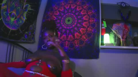 Snapshot of tatithegoddess chatting on 02.14.25 Tati the Ebony goddess online show from 02.14.25