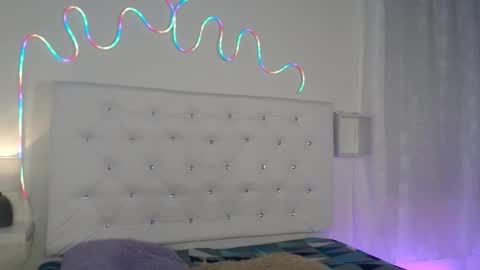 Snapshot of tatixxxvega chatting on 10.06.25 tatix online show from 10.06.25