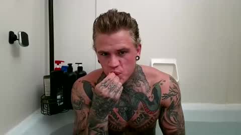 Snapshot of tatteddaddy9000 chatting on 09.29.25 D-Man online show from 09.29.25