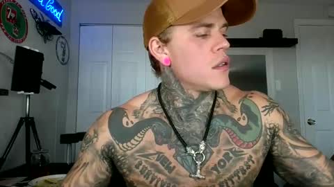 Snapshot of tatteddaddy9000 chatting on 10.04.25 D-Man online show from 10.04.25