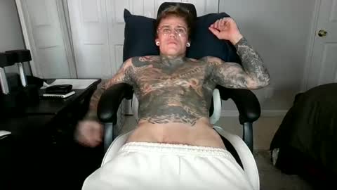 Snapshot of tatteddaddy9000 chatting on 10.09.25 D-Man online show from 10.09.25