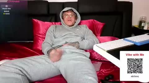 Snapshot of tatteddaddy9000 chatting on 10.26.25 D-Man online show from 10.26.25