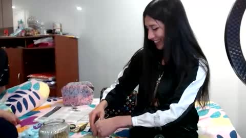 Snapshot of tatto_smoke_couple chatting on 12.22.25 tatto_smoke_couple online show from 12.22.25