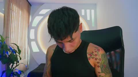 Snapshot of tattokoi chatting on 01.26.25 tattokoi online show from 01.26.25