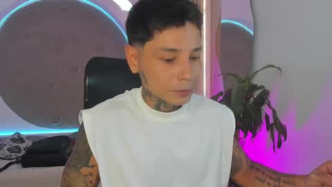 Snapshot of tattokoi chatting on 03.12.25 tattokoi online show from 03.12.25