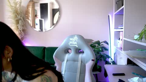 Nathalie Hardy  online show from 02.26.26