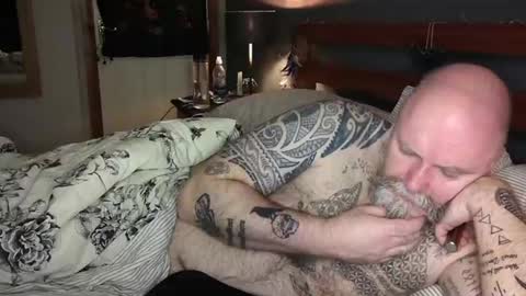 Tattooeddilf 01 online show from 12.04.24