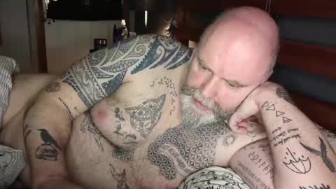 Tattooeddilf 01 online show from 01.01.25