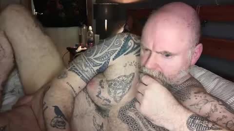 Tattooeddilf 01 online show from 01.05.25