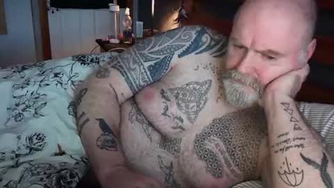Tattooeddilf 01 online show from 01.05.25