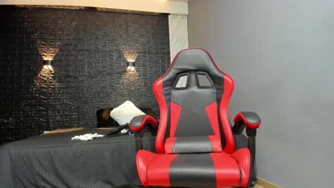  T A U R U S  online show from 11.04.25