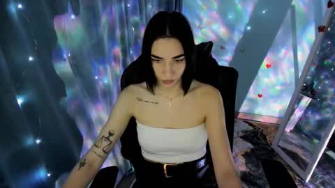 Snapshot of tayla_candy chatting on 11.22.25 Tayla online show from 11.22.25