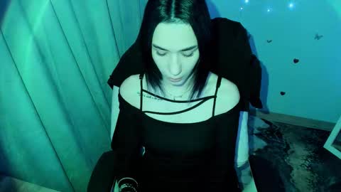 Snapshot of tayla_candy chatting on 12.15.25 Tayla online show from 12.15.25