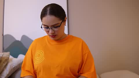 Teylor  Kim online show from 10.10.25