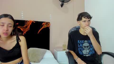 Snapshot of taylor_and_exidt chatting on 10.21.25 taylor and exidt online show from 10.21.25