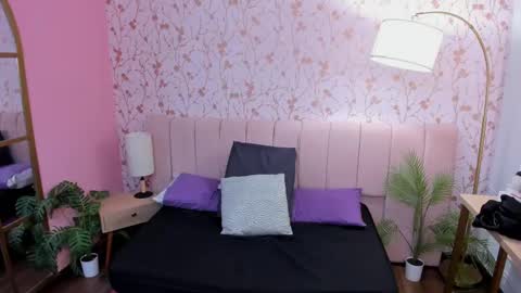 Snapshot of taylor_bennet chatting on 10.05.25 Taylor Bennet online show from 10.05.25