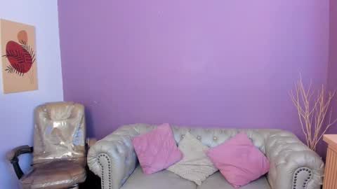 Snapshot of taylor_bennet chatting on 10.17.25 Taylor Bennet online show from 10.17.25