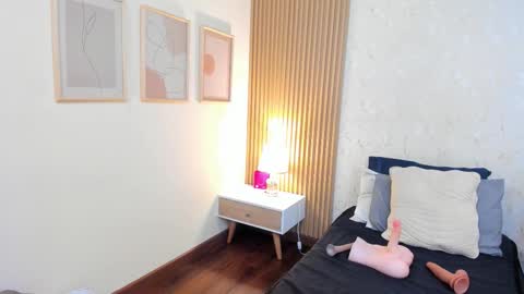 Snapshot of taylor_bennet chatting on 10.29.25 Taylor Bennet online show from 10.29.25