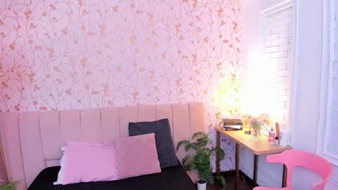 Taylor Bennet online show from 03.06.26