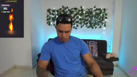 Snapshot of taylor_johnn chatting on 12.11.24 Penagos zz    online show from 12.11.24