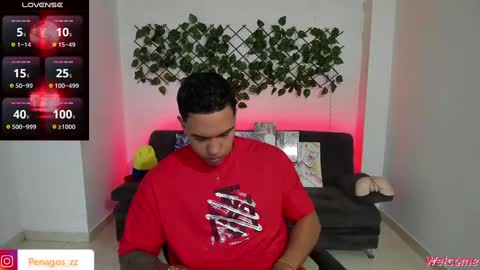 Snapshot of taylor_johnn chatting on 01.12.25 Penagos zz    online show from 01.12.25