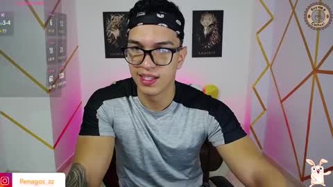 Snapshot of taylor_johnn chatting on 03.03.25 Penagos zz    online show from 03.03.25