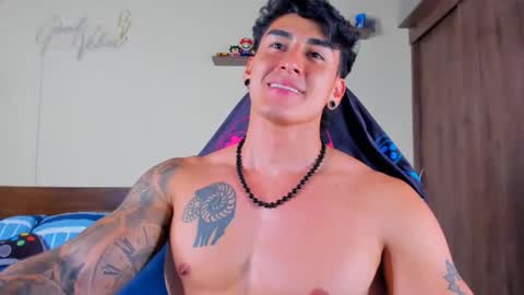 taylor_mclane1 online show from 11.22.25