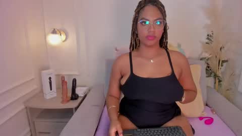 Snapshot of taylor_sexyy chatting on 01.15.25 Taylor online show from 01.15.25